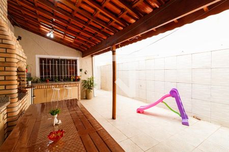 Casa à venda com 200m², 3 quartos e 2 vagas Casa à venda com 200m², 3 quartos e 2 vagasÁrea de lazer