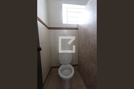 Casa para alugar com 278m², 3 quartos e 5 vagasBanheiro