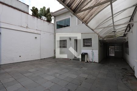 Casa para alugar com 278m², 3 quartos e 5 vagasQuintal