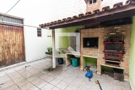 Casa à venda com 220m², 3 quartos e 3 vagasChurrasqueira