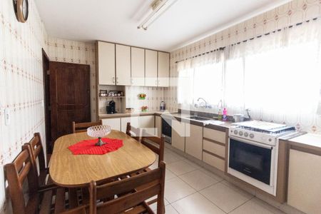 Casa à venda com 220m², 3 quartos e 3 vagasCozinha