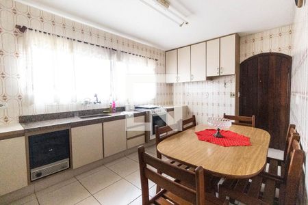 Casa à venda com 220m², 3 quartos e 3 vagasCozinha