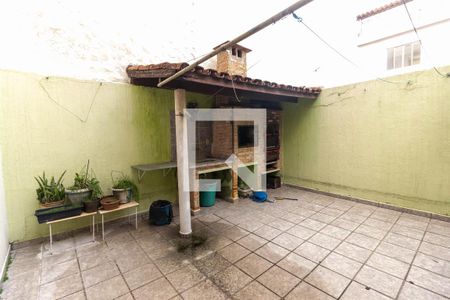 Casa à venda com 220m², 3 quartos e 3 vagasChurrasqueira