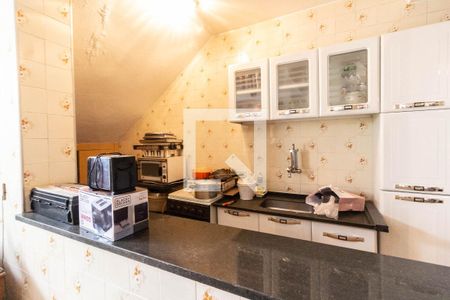 Casa à venda com 220m², 3 quartos e 3 vagasQuarto de serviço