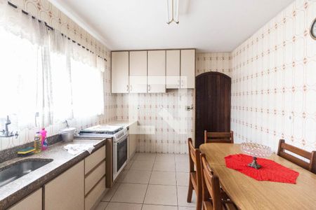 Casa à venda com 220m², 3 quartos e 3 vagasCozinha