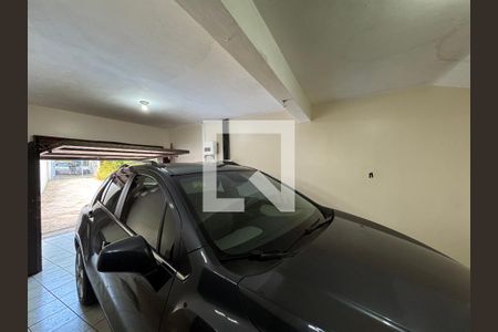 Casa à venda com 860m², 4 quartos e 7 vagas Casa à venda com 860m², 4 quartos e 7 vagasÁrea comum