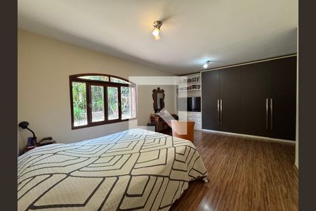 Casa à venda com 860m², 4 quartos e 7 vagas Casa à venda com 860m², 4 quartos e 7 vagasQuarto 3