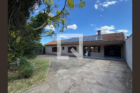 Casa à venda com 860m², 4 quartos e 7 vagas Casa à venda com 860m², 4 quartos e 7 vagasÁrea comum