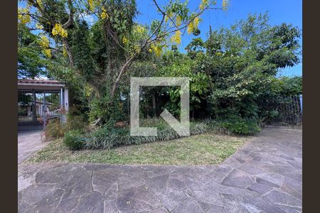 Casa à venda com 860m², 4 quartos e 7 vagas Casa à venda com 860m², 4 quartos e 7 vagasÁrea comum