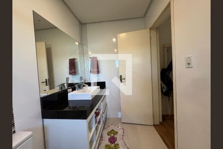 Casa à venda com 860m², 4 quartos e 7 vagas Casa à venda com 860m², 4 quartos e 7 vagasBanheiro/Quarto 3