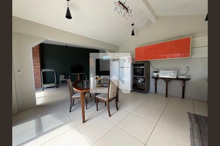 Casa à venda com 860m², 4 quartos e 7 vagas Casa à venda com 860m², 4 quartos e 7 vagasEspaço Gourmet