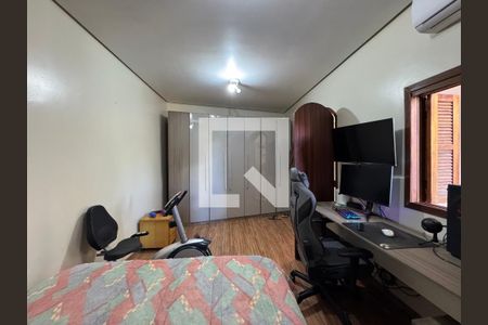 Casa à venda com 860m², 4 quartos e 7 vagas Casa à venda com 860m², 4 quartos e 7 vagasQuarto 4