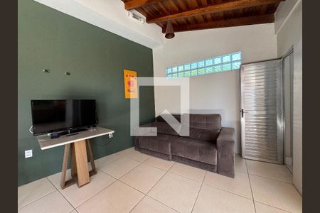 Casa à venda com 860m², 4 quartos e 7 vagas Casa à venda com 860m², 4 quartos e 7 vagasÁrea comum