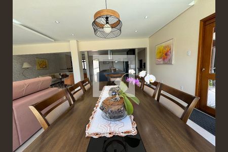 Casa à venda com 860m², 4 quartos e 7 vagas Casa à venda com 860m², 4 quartos e 7 vagasCopa