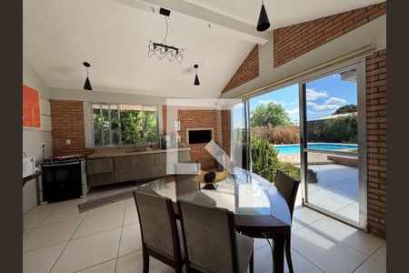 Casa à venda com 860m², 4 quartos e 7 vagas Casa à venda com 860m², 4 quartos e 7 vagasEspaço Gourmet