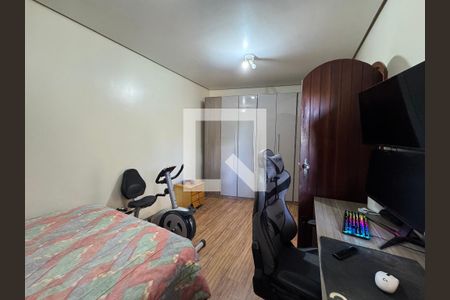 Casa à venda com 860m², 4 quartos e 7 vagas Casa à venda com 860m², 4 quartos e 7 vagasQuarto 4