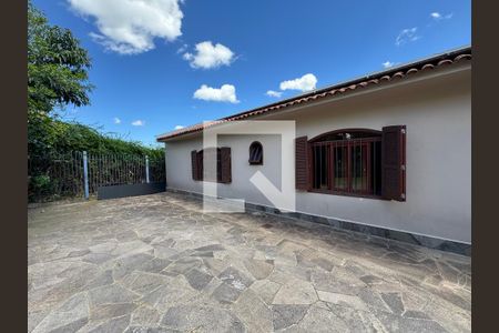 Casa à venda com 860m², 4 quartos e 7 vagas Casa à venda com 860m², 4 quartos e 7 vagasÁrea comum