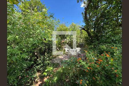 Casa à venda com 860m², 4 quartos e 7 vagas Casa à venda com 860m², 4 quartos e 7 vagasÁrea comum