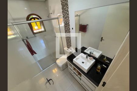 Casa à venda com 860m², 4 quartos e 7 vagas Casa à venda com 860m², 4 quartos e 7 vagasBanheiro Social