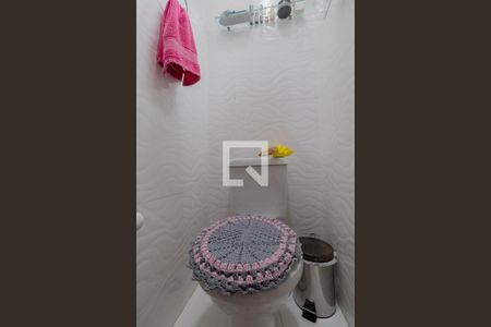 Casa de condomínio à venda com 95m², 3 quartos e 2 vagasLavabo