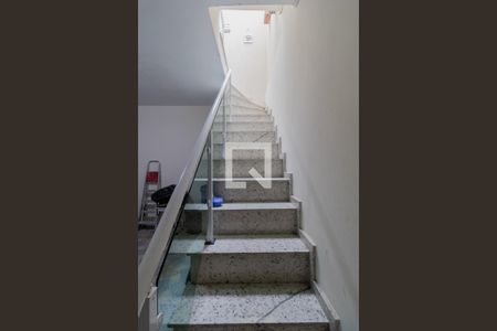 Casa de condomínio à venda com 95m², 3 quartos e 2 vagasEscada Acesso Casa