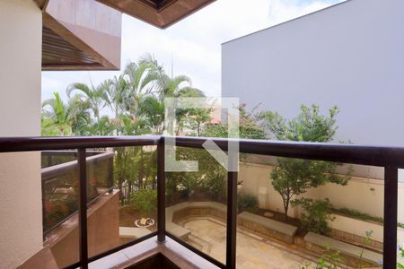 Apartamento à venda com 289m², 4 quartos e 4 vagas Apartamento à venda com 289m², 4 quartos e 4 vagasQuarto 04