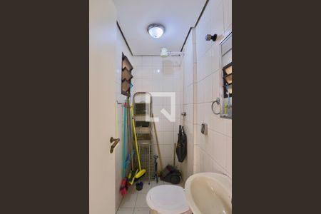 Apartamento à venda com 289m², 4 quartos e 4 vagas Apartamento à venda com 289m², 4 quartos e 4 vagasQuarto de Serviço