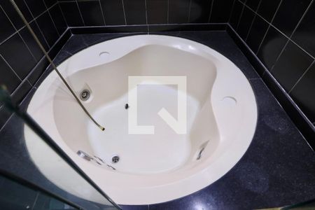 Apartamento à venda com 289m², 4 quartos e 4 vagas Apartamento à venda com 289m², 4 quartos e 4 vagasQuarto 01