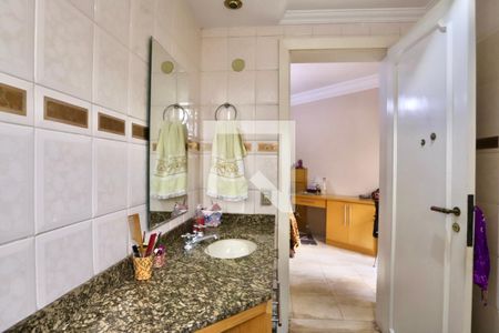 Apartamento à venda com 289m², 4 quartos e 4 vagas Apartamento à venda com 289m², 4 quartos e 4 vagasQuarto 04