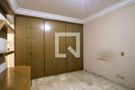 Apartamento à venda com 289m², 4 quartos e 4 vagas Apartamento à venda com 289m², 4 quartos e 4 vagasQuarto 03