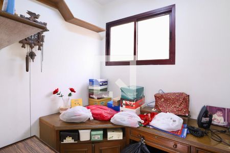 Apartamento à venda com 289m², 4 quartos e 4 vagas Apartamento à venda com 289m², 4 quartos e 4 vagasEscritório