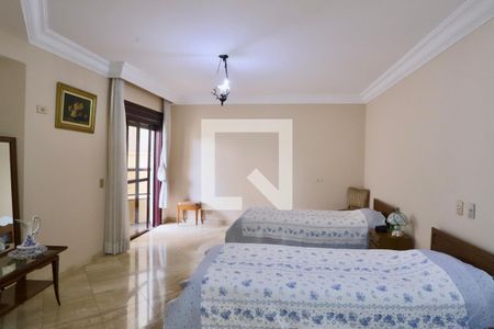 Apartamento à venda com 289m², 4 quartos e 4 vagas Apartamento à venda com 289m², 4 quartos e 4 vagasQuarto 01