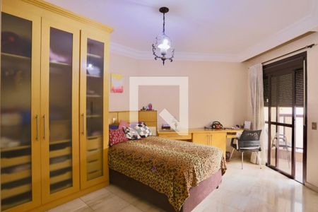 Apartamento à venda com 289m², 4 quartos e 4 vagas Apartamento à venda com 289m², 4 quartos e 4 vagasQuarto 04