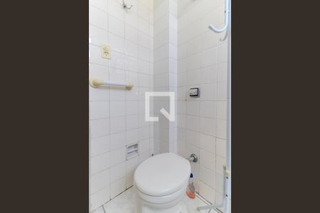 Banheiro de apartamento para alugar com 1 quarto, 50m² em Vila Buarque, São Paulo