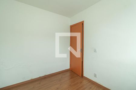 Quarto 2 de apartamento para alugar com 2 quartos, 44m² em Humaitá, Porto Alegre
