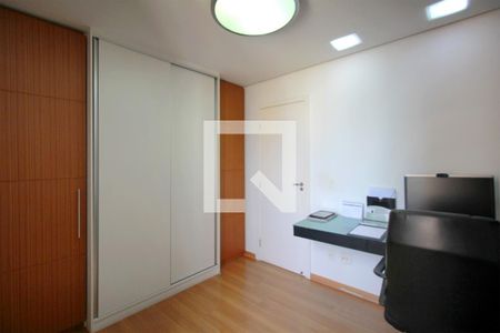 Apartamento à venda com 180m², 4 quartos e 4 vagasQuarto 04