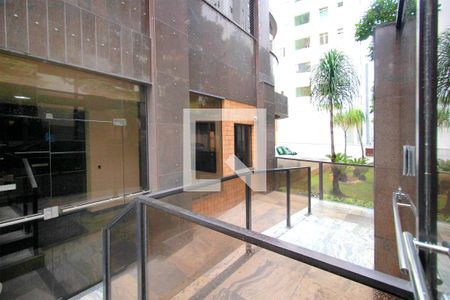 Apartamento à venda com 180m², 4 quartos e 4 vagasArea comum – Rampa de acesso