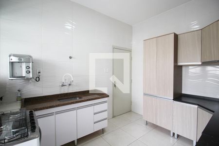 Casa para alugar com 100m², 2 quartos e 2 vagasCozinha