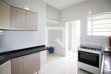 Casa para alugar com 100m², 2 quartos e 2 vagasCozinha