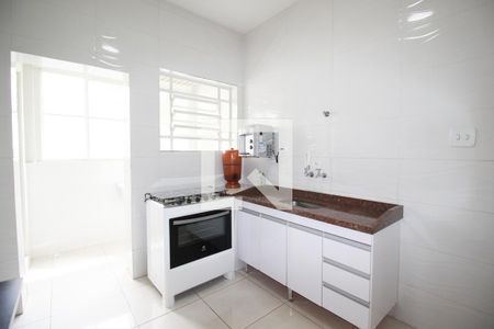 Casa para alugar com 100m², 2 quartos e 2 vagasCozinha