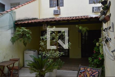 Casa à venda com 300m², 3 quartos e 1 vagaVaranda