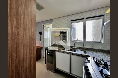 Cozinha de apartamento para alugar com 3 quartos, 117m² em Santo Amaro, São Paulo