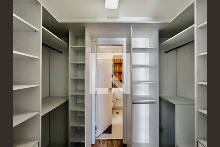 Closet Suíte de apartamento para alugar com 3 quartos, 117m² em Santo Amaro, São Paulo