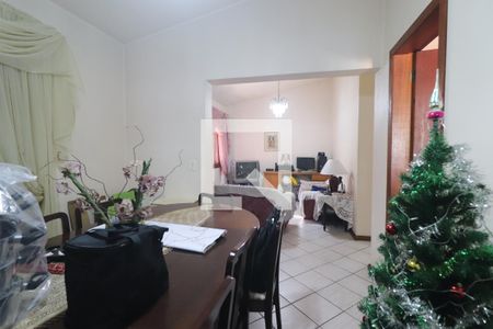 Casa à venda com 132m², 3 quartos e 5 vagasCopa