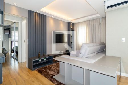 Sala de Estar de apartamento à venda com 2 quartos, 75m² em Vila Bertioga, São Paulo