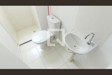 Apartamento à venda com 40m², 2 quartos e sem vaga Apartamento à venda com 40m², 2 quartos e sem vagaBanheiro