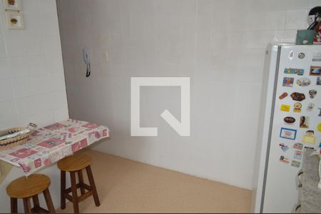 Apartamento à venda com 57m², 2 quartos e 1 vagaCozinha