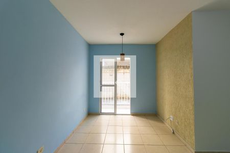 Sala de apartamento para alugar com 2 quartos, 55m² em Jardim Rosalina, Cotia