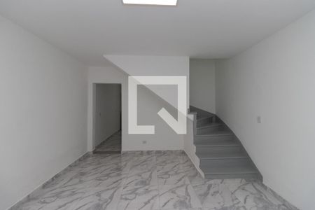 Casa à venda com 119m², 4 quartos e 1 vagaSala