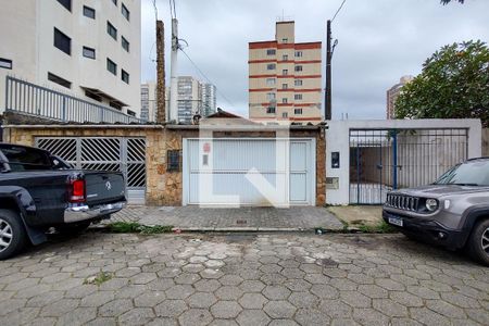 Casa para alugar com 150m², 2 quartos e 2 vagas Casa para alugar com 150m², 2 quartos e 2 vagasFachada